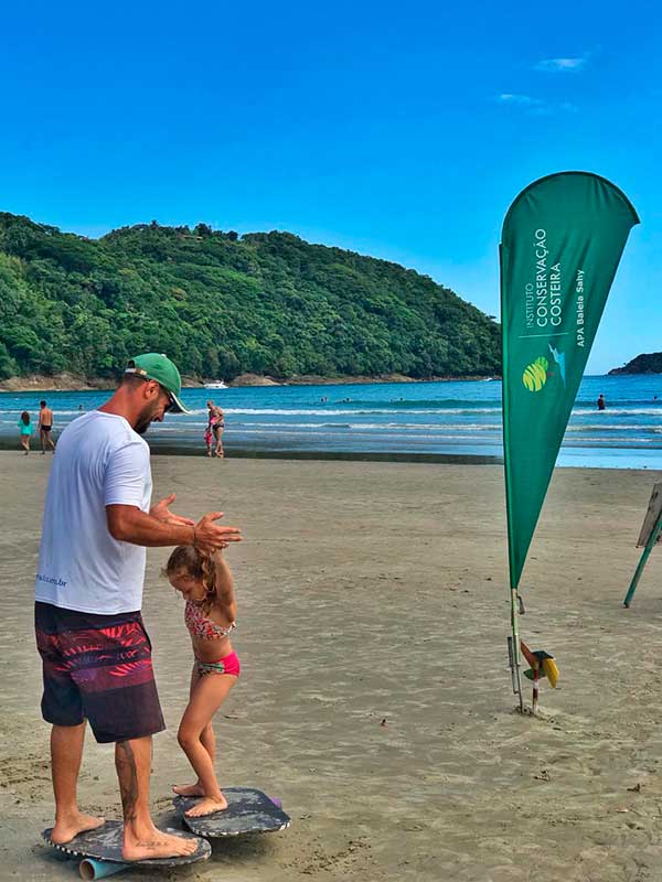 Verão na Apa Sahy com educação ambiental - Instituto Conservação Costeira