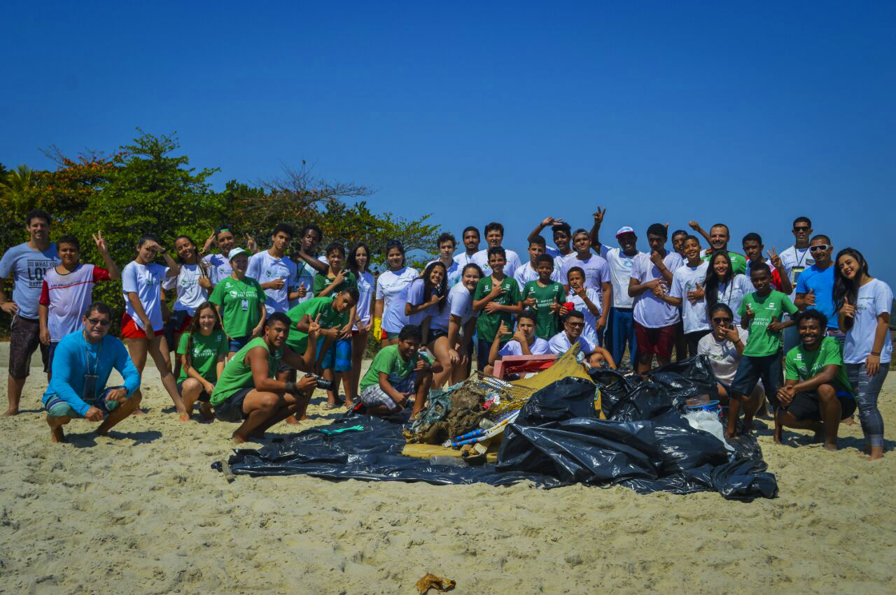 Dia Mundial de Limpeza de Rios e Praias na APA Baleia Sahy - ICC