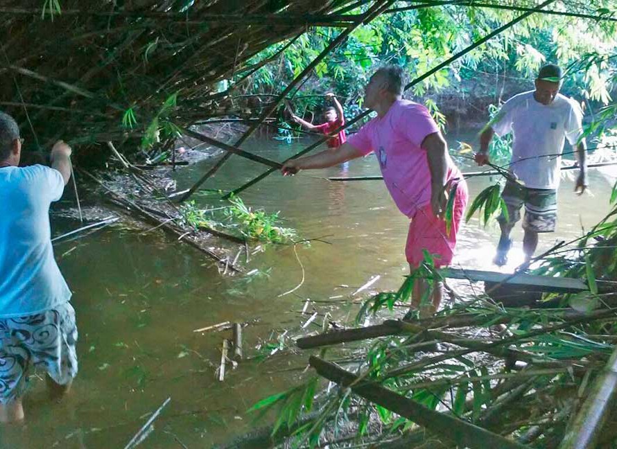 Rio Sahy recebe mutirão de limpeza