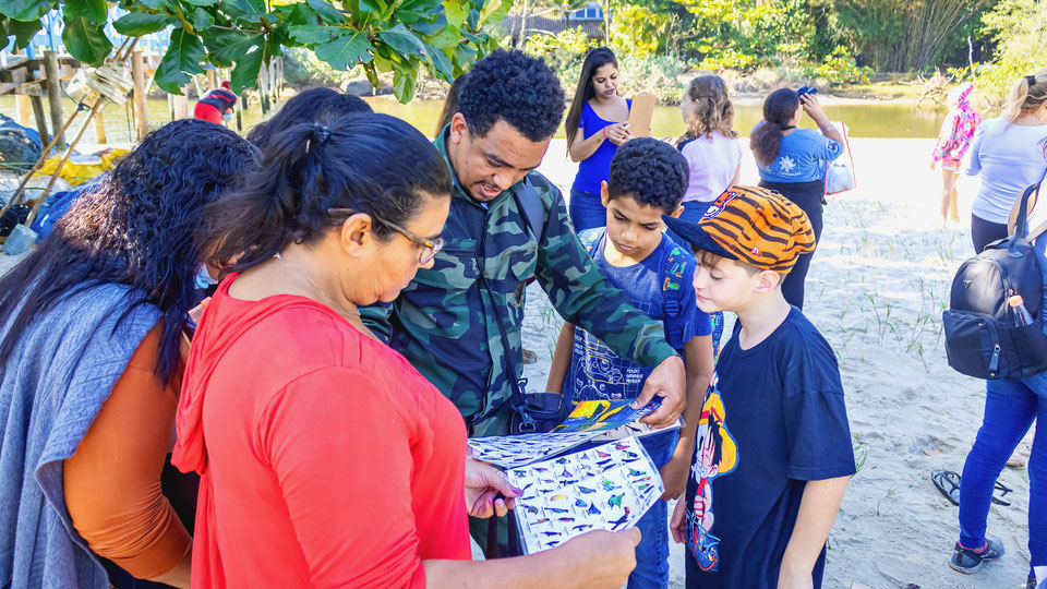 Oficina ICC com Escola Municipal Henrique Tavares de Jesus em julho - Educação Ambiental